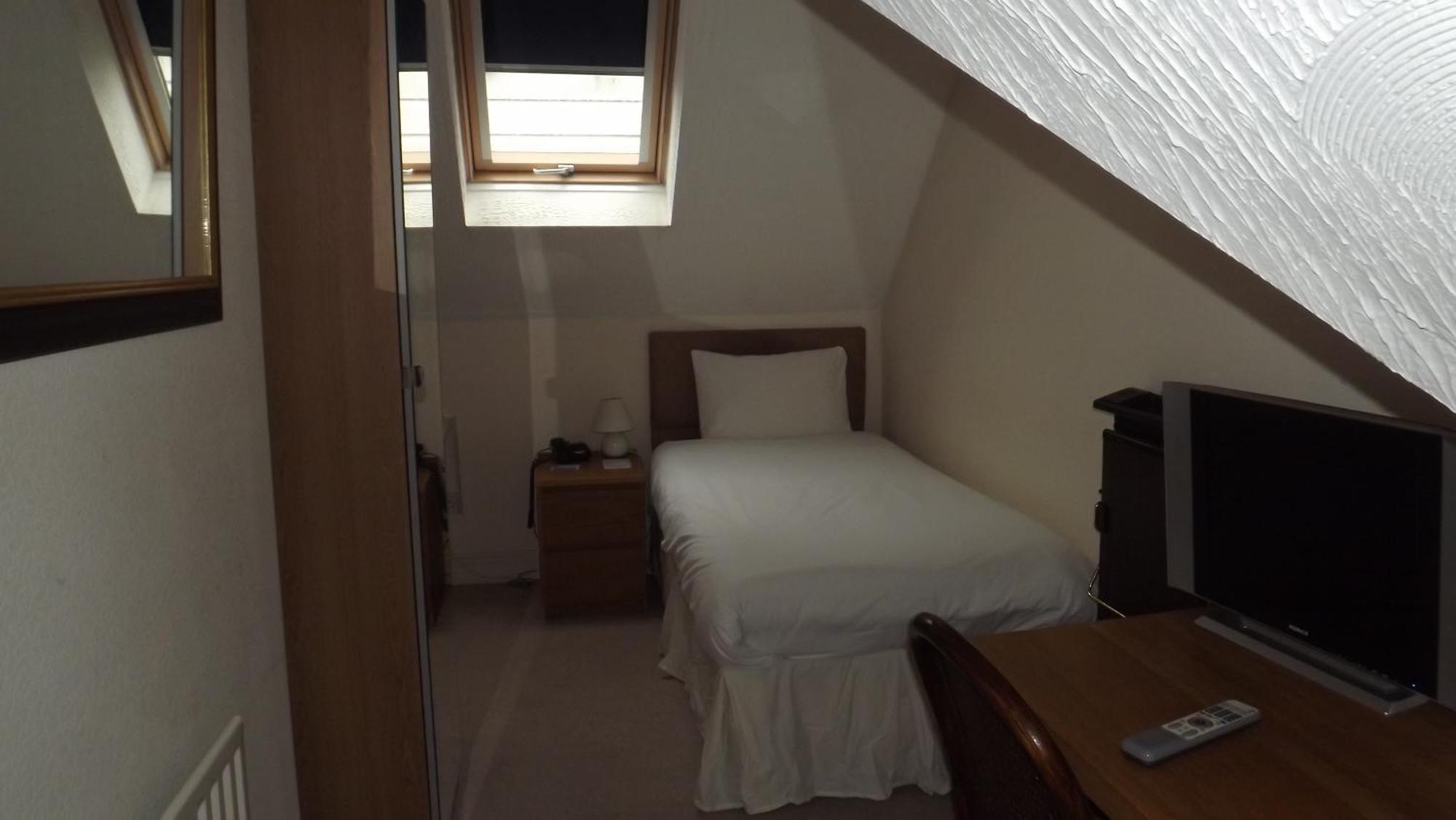 The Peacock Townhouse Hotel Kenilworth - Warwick Bilik gambar